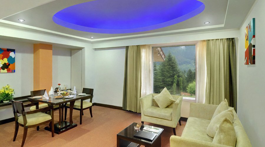 Apple Country Resorts, Manali Honeymoon Suite