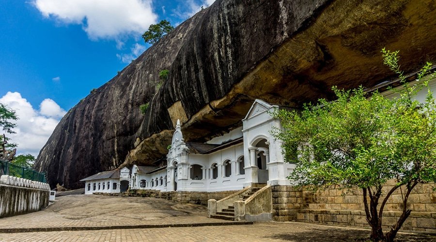 Dambulla Royal Cave Temple, Dambulla, Sri Lanka, Asia