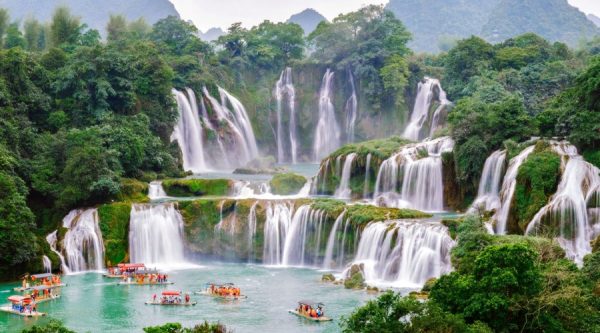 Ban Gioc Waterfall (Ban Gioc Ducthien Falls), Dam Thuy, Trung Khanh ...