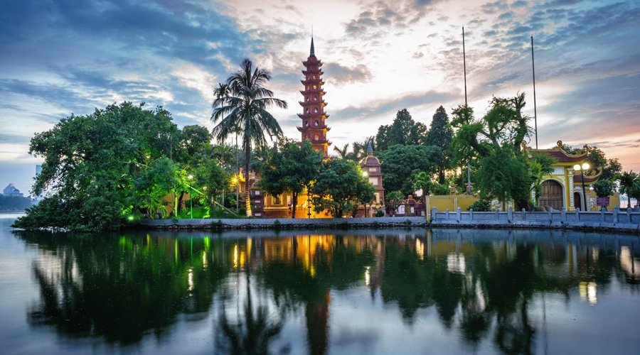 Tran Quoc Pagoda, Buddhist Temple in Hanoi, Vietnam, Asia