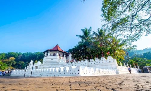 Temple of the Sacred Tooth Relic, Kandy, Sri Lanka, Asia